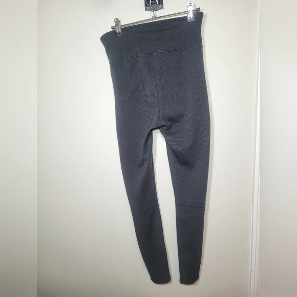 Assets Red Hot Label by Spanx sz M - Picture 2 of 10